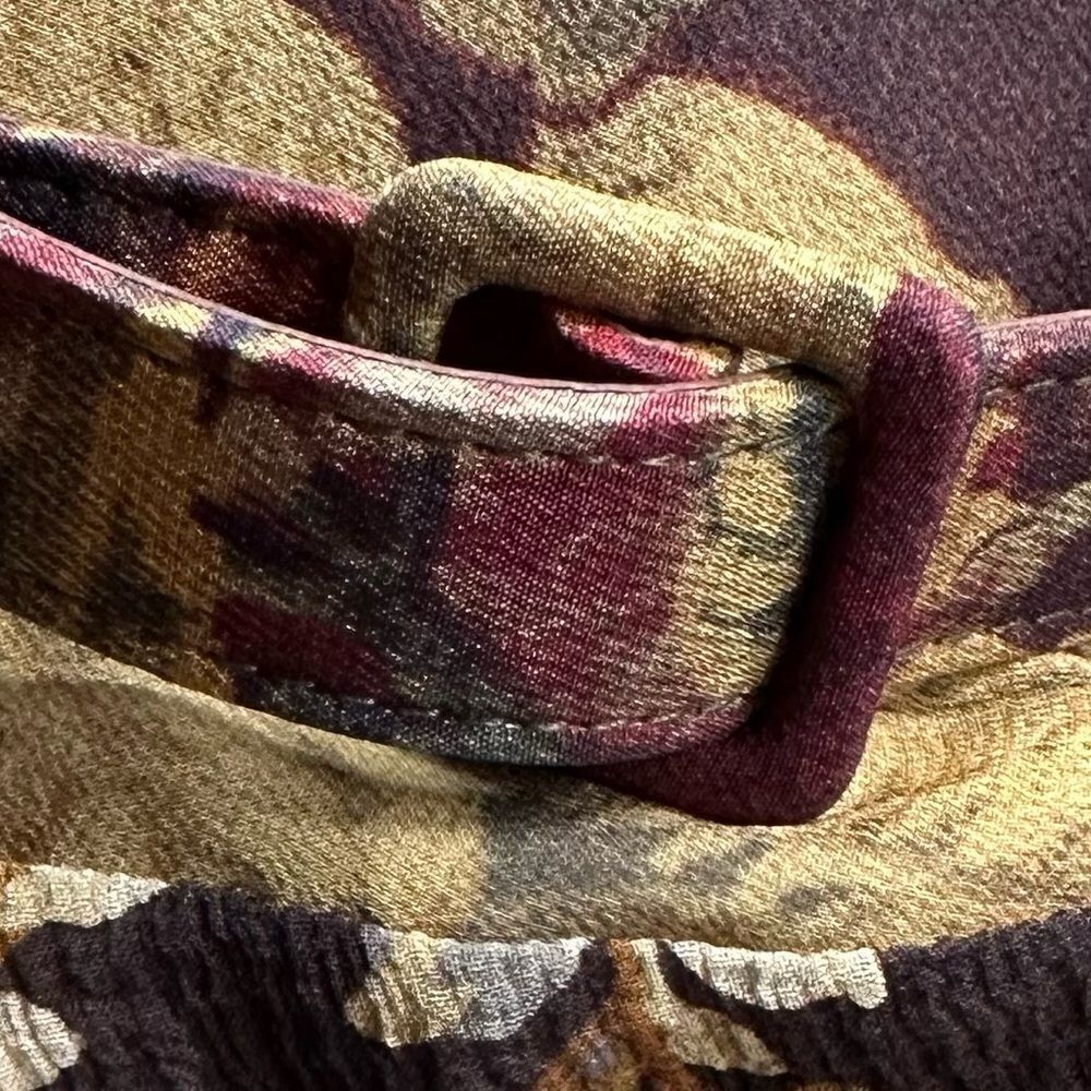 Ralph Lauren Fall 2022 Collection Deklan Floral Print Silk Day Dress - Picture 15 of 17